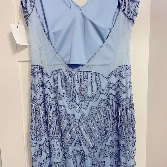 Adrianna Papell Sleeveless
Beaded Mermaid Gown In Blue size 8 - Picture 11 of 15